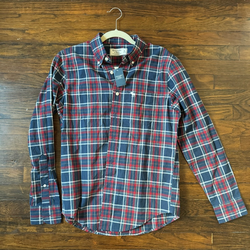 NWT Abercrombie & Fitch Men’s Small plaid button down shirt red blue 100% cotton